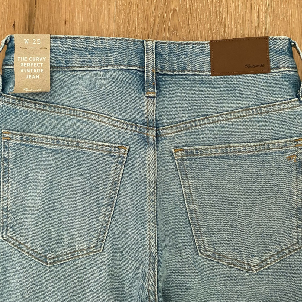 NWT Madewell Curvy Perfect Vintage jeans 25